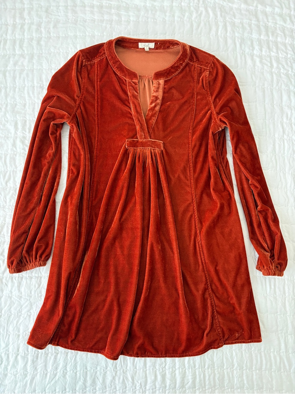 Easel Los Angeles Women's Velvet Long-Sleeve Tunic Dress in Rust Orange